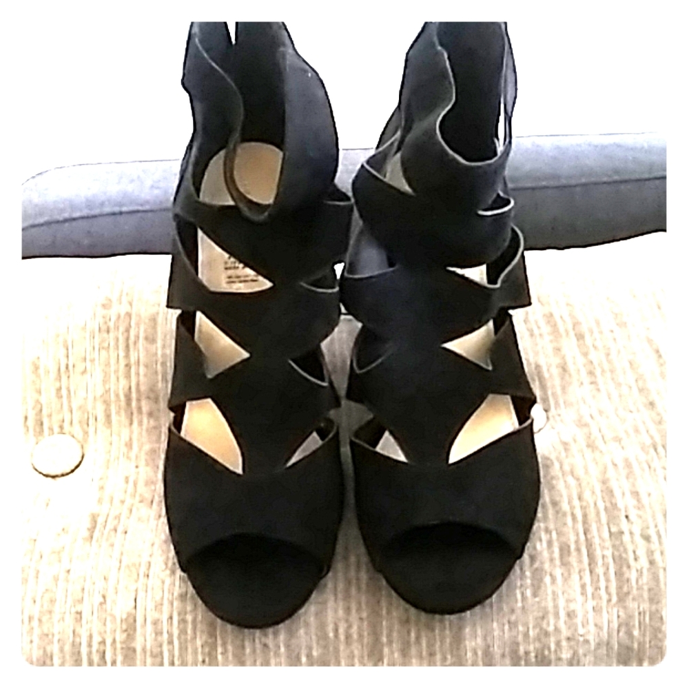 *New* Liz Claiborne black suede shoes